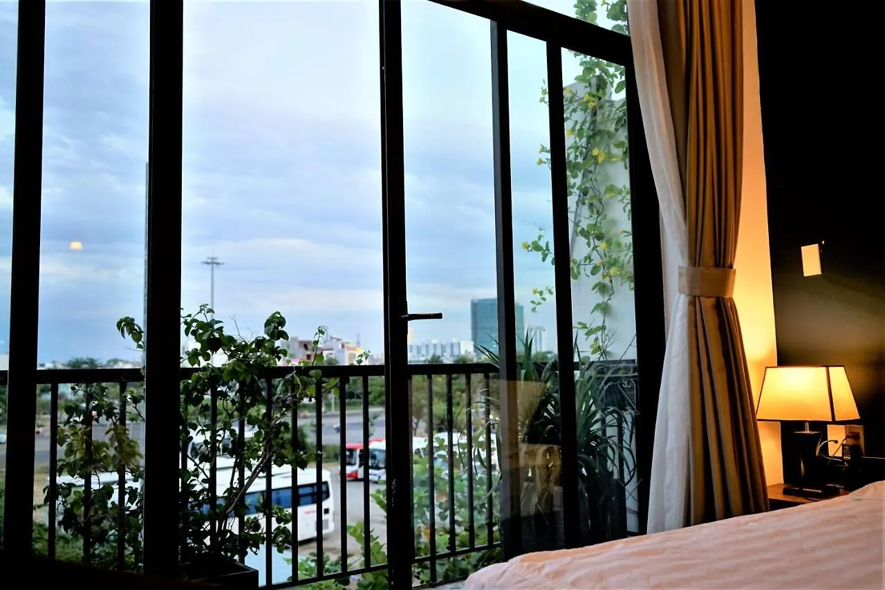 Oasis Hotel & Apartment Da Nang
